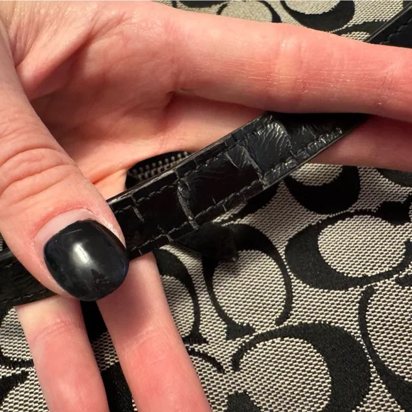 Coach Signature Monogram Handbag in Grey Black Canvas with Shoulder Strap - Picture 6 of 11